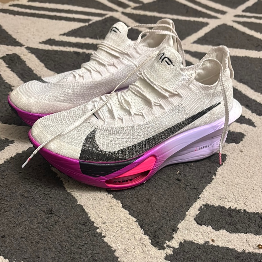 Nike Alphafly 3 - White and Pink
